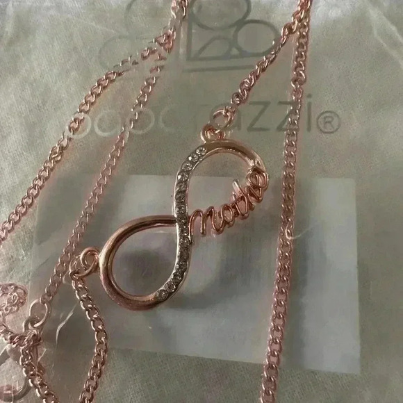 Forever your Mom Necklace - Picture 4 of 4